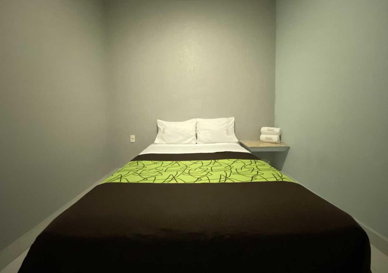 Hotel Gran Via Central Мехико Экстерьер фото