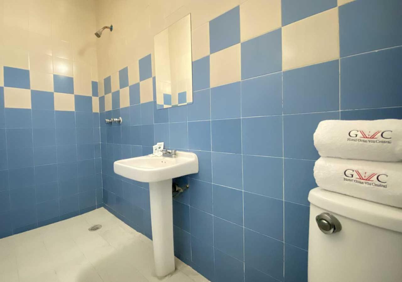 Hotel Gran Via Central Мехико Экстерьер фото